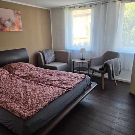 Haus Evelynchen Apartment 1 Deutschhof Fehrbellin 外观 照片